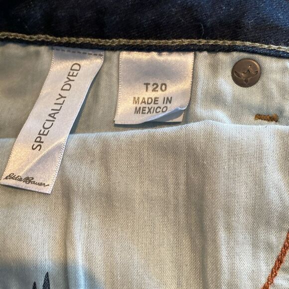 NWOT Eddie Bauer jeans slightly curvy boot cut. Inseam 30.5 inches size 20T - Picture 8 of 8